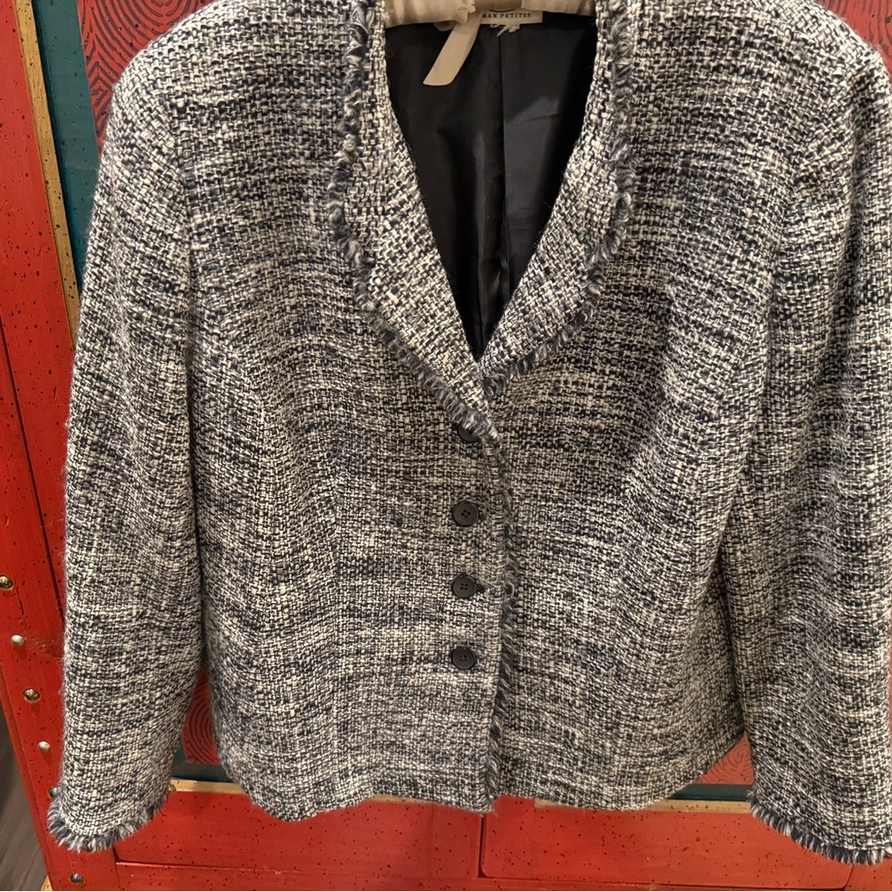Women’s tweed jacket